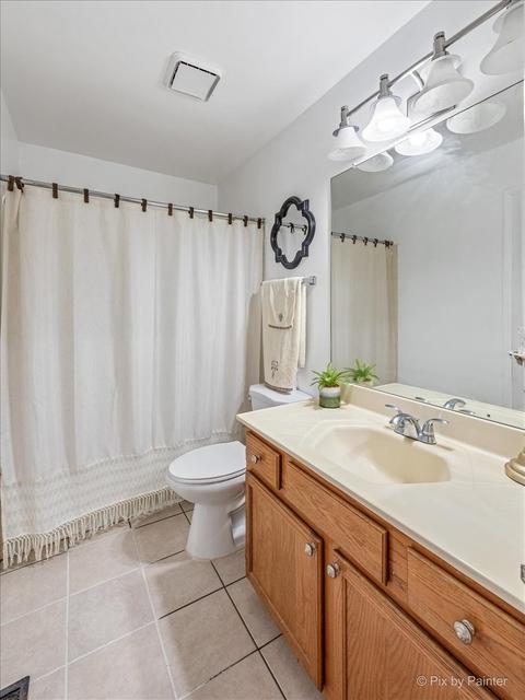 624 Hampton Cir, Elgin, IL 60120 photo 16