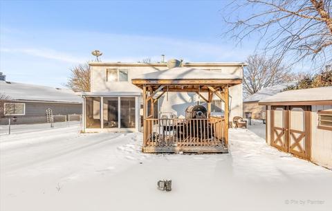 624 Hampton Cir, Elgin, IL 60120 photo 27