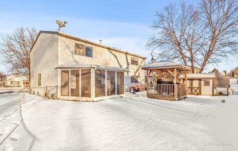 624 Hampton Cir, Elgin, IL 60120 photo 26