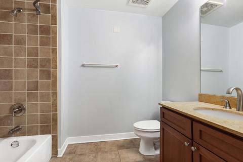 811 W 15th Pl #501, Chicago, IL 60608 photo 12