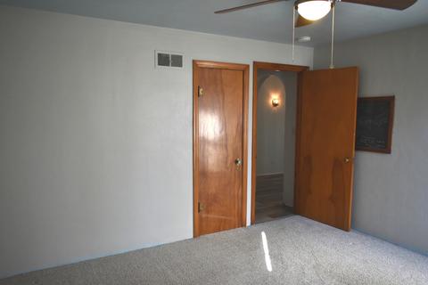 253 E 5th St E, El Paso, IL 61738 photo 17
