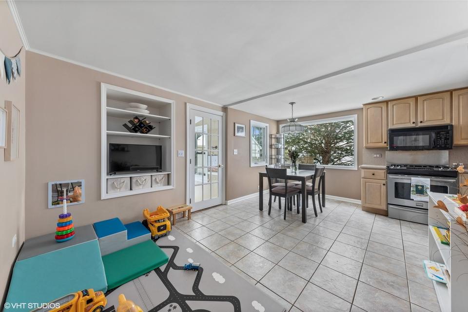  810 Glenshire Rd, Glenview, IL 60025 photo 8