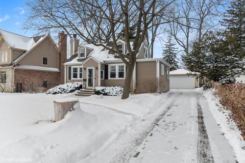 810 Glenshire Rd, Glenview, IL 60025