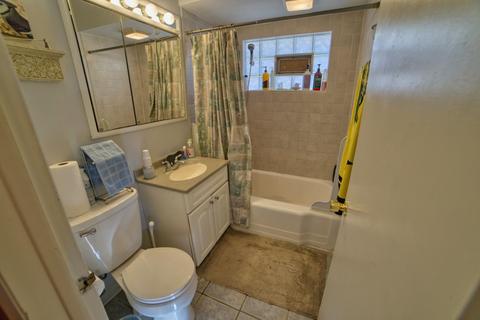 47 W Devon Ave, Roselle, IL 60172 photo 16