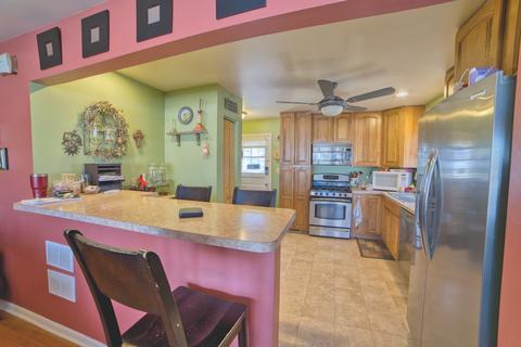 47 W Devon Ave, Roselle, IL 60172 photo 4