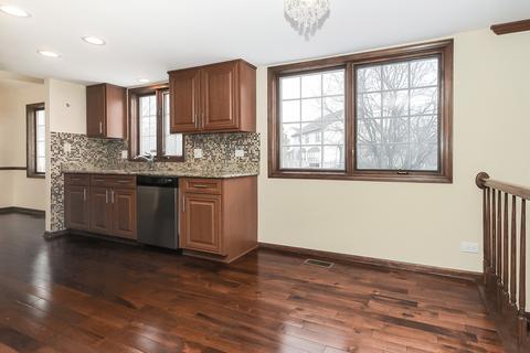 4975 Essington Ln, Hoffman Estates, IL 60010 photo 8