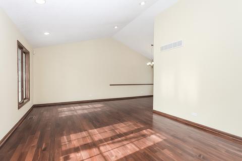 4975 Essington Ln, Hoffman Estates, IL 60010 photo 10