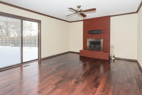4975 Essington Ln, Hoffman Estates, IL 60010 photo 7
