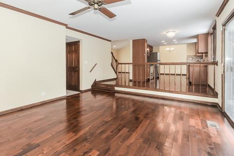 4975 Essington Ln, Hoffman Estates, IL 60010 photo 6