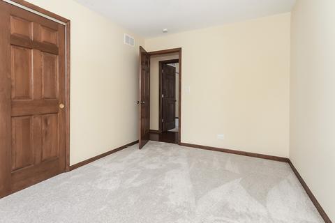 4975 Essington Ln, Hoffman Estates, IL 60010 photo 22