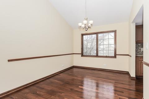 4975 Essington Ln, Hoffman Estates, IL 60010 photo 11