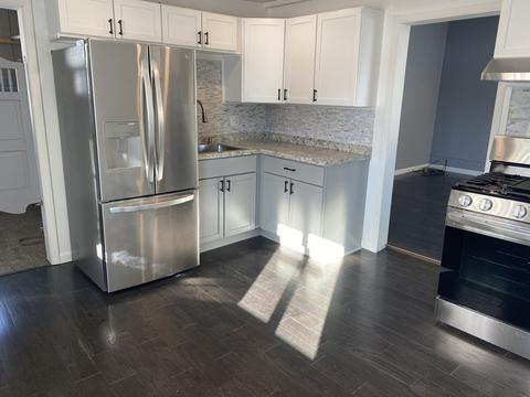 309 E 4th St, Gridley, IL 61744 photo 2