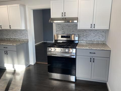 309 E 4th St, Gridley, IL 61744 photo 3