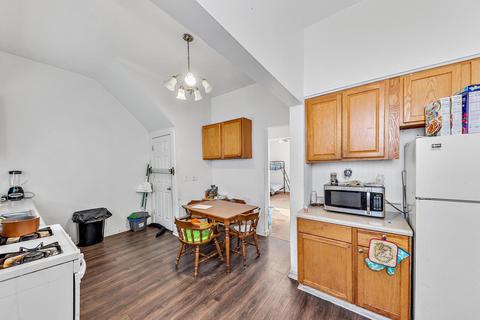 1264 E Court St, Kankakee, IL 60901 photo 3