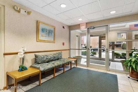 1685 Mill St #603, Des Plaines, IL 60016 photo 2