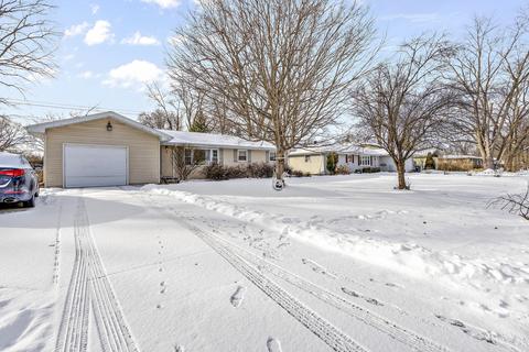 9 Strasma South Dr, Kankakee, IL 60901 photo 2