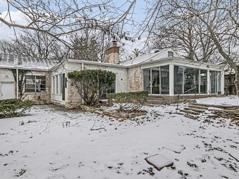 633 Echo Ln, Glenview, IL 60025 photo 24