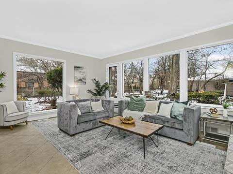 633 Echo Ln, Glenview, IL 60025 photo 3