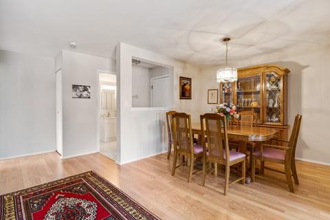 1525 Sander Ct #302, Wheeling, IL 60090 photo 3