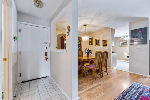 1525 Sander Ct #302, Wheeling, IL 60090 photo 14