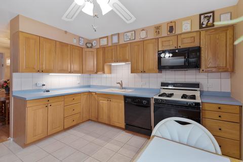 1525 Sander Ct #302, Wheeling, IL 60090 photo 8