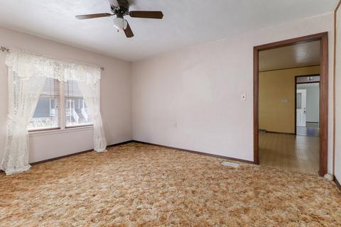 705 S Locust St, Delavan, IL 61734 photo 6