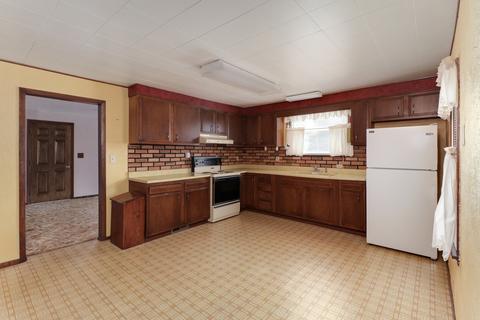 705 S Locust St, Delavan, IL 61734 photo 12