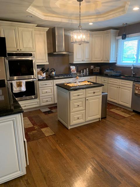 1190 Dresden Dr, Hoffman Estates, IL 60192 photo 2