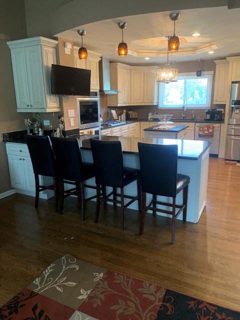 1190 Dresden Dr, Hoffman Estates, IL 60192 photo 3