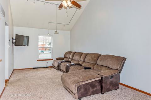 4608 Osprey Ln, Plainfield, IL 60586 photo 2