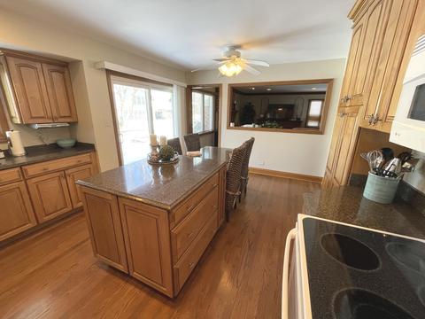 1450 Brandon Dr, Wheaton, IL 60189 photo 18