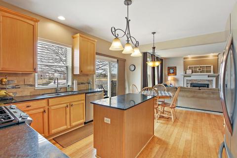 4281 Whitehall Ln, Algonquin, IL 60102 photo 7