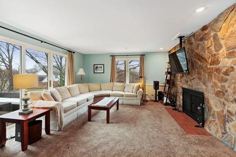 12 Hampton Dr, Oak Brook, IL 60523 photo 11
