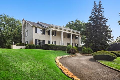12 Hampton Dr, Oak Brook, IL 60523 photo 2