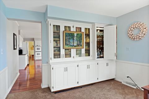 12 Hampton Dr, Oak Brook, IL 60523 photo 12