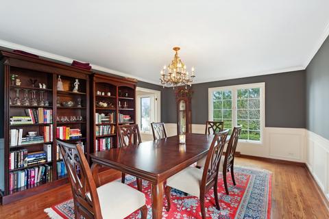 12 Hampton Dr, Oak Brook, IL 60523 photo 9