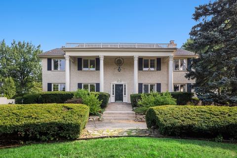 12 Hampton Dr, Oak Brook, IL 60523 photo 1