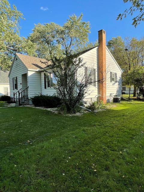 215 Renfrew Ave, Dwight, IL 60420 photo 3