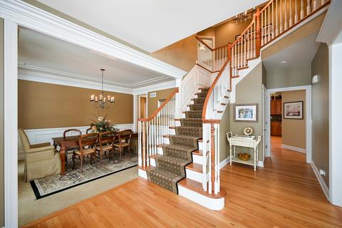 83 Mitchell Cir, Wheaton, IL 60189 photo 4