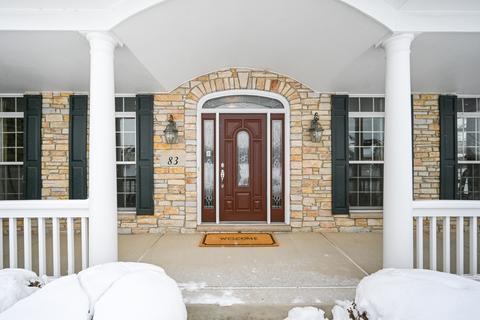83 Mitchell Cir, Wheaton, IL 60189 photo 3