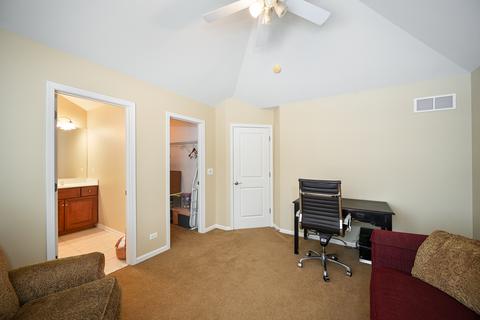83 Mitchell Cir, Wheaton, IL 60189 photo 28