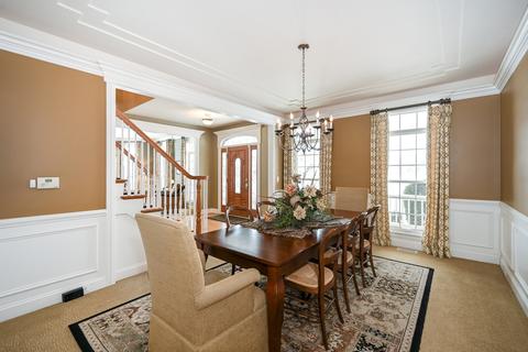 83 Mitchell Cir, Wheaton, IL 60189 photo 8