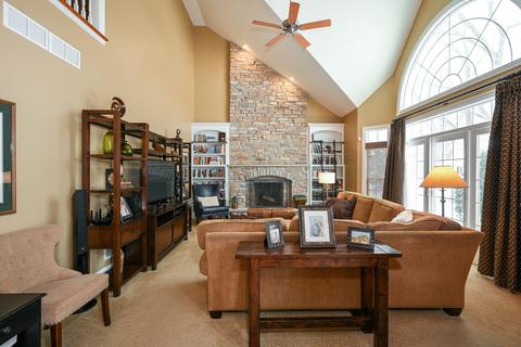 83 Mitchell Cir, Wheaton, IL 60189 photo 14