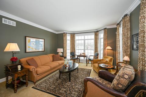 83 Mitchell Cir, Wheaton, IL 60189 photo 5