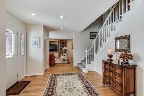 4348 Phyllis Dr, Northbrook, IL 60062 photo 2