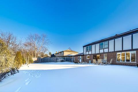 4348 Phyllis Dr, Northbrook, IL 60062 photo 24