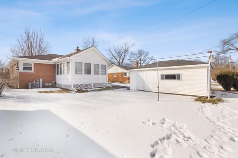 815 Lakeside Dr, Wheaton, IL 60187 photo 3