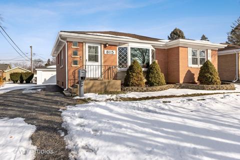 815 Lakeside Dr, Wheaton, IL 60187 photo 1