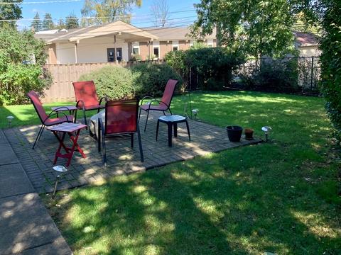 54 Michael Rd, Des Plaines, IL 60016 photo 2