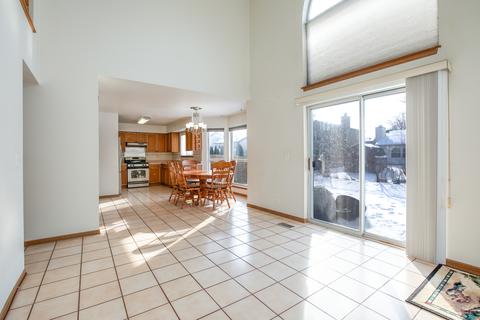 687 Legends Dr, Carol Stream, IL 60188 photo 7